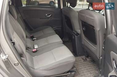 Минивэн Renault Grand Scenic 2013 в 