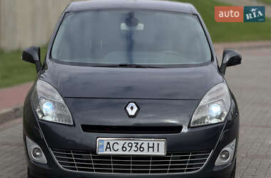 Минивэн Renault Grand Scenic 2011 в 