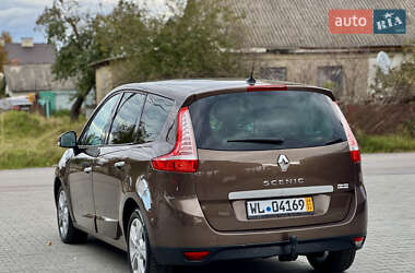 Минивэн Renault Grand Scenic 2010 в 