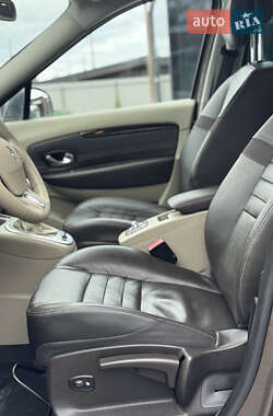 Минивэн Renault Grand Scenic 2010 в 