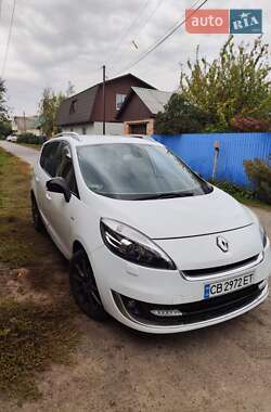 Минивэн Renault Grand Scenic 2015 в 