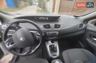 Минивэн Renault Grand Scenic 2015 в 