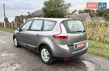 Мінівен Renault Grand Scenic 2013 в 