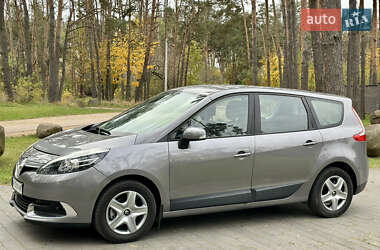 Минивэн Renault Grand Scenic 2013 в 