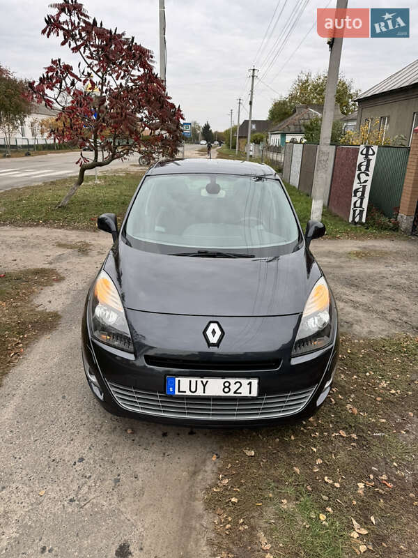 Минивэн Renault Grand Scenic 2011 в Котельве