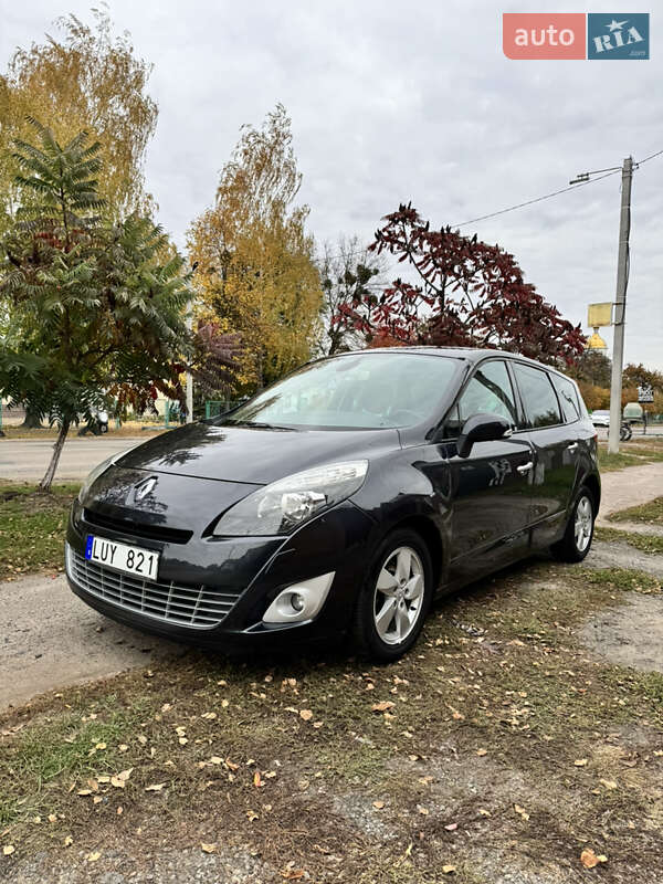 Renault Grand Scenic 2011 Renault Grand Scenic 2011