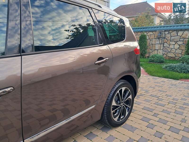 Минивэн Renault Grand Scenic 2013 в Могилев-Подольске
