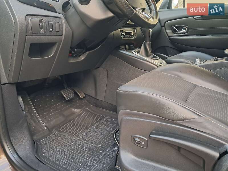 Минивэн Renault Grand Scenic 2013 в Могилев-Подольске