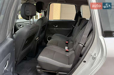 Минивэн Renault Grand Scenic 2010 в 