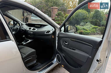 Минивэн Renault Grand Scenic 2010 в 