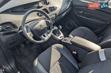 Минивэн Renault Grand Scenic 2011 в 