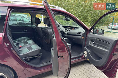 Минивэн Renault Grand Scenic 2016 в 