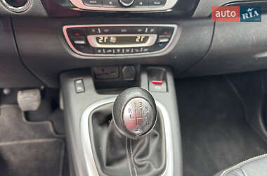Минивэн Renault Grand Scenic 2016 в 