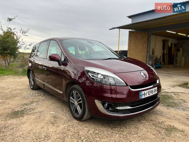 Минивэн Renault Grand Scenic 2012 в Великодолинском