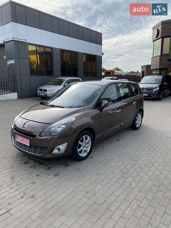 Минивэн Renault Grand Scenic 2010 в Ровно