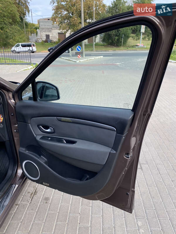 Минивэн Renault Grand Scenic 2010 в Ровно