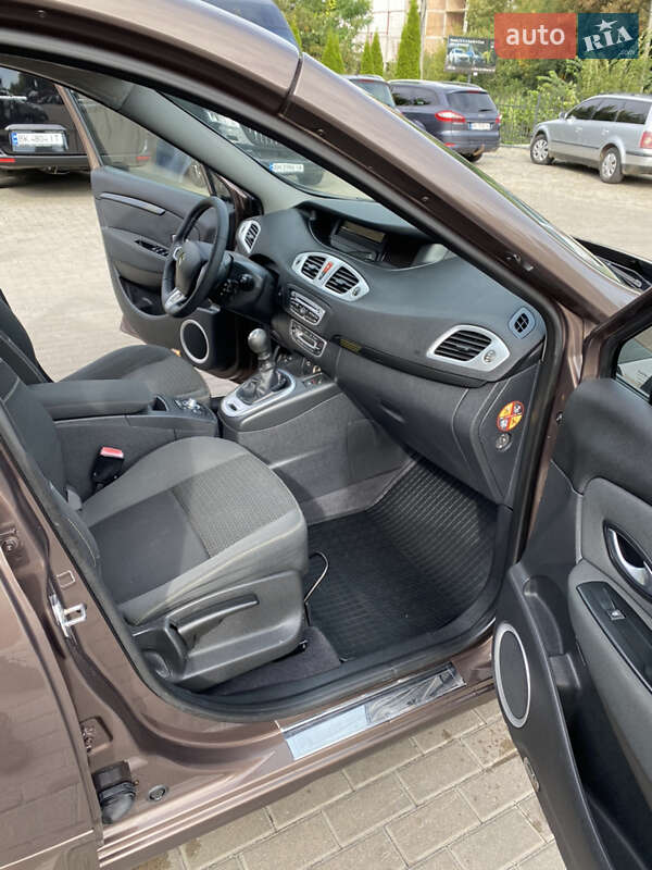 Минивэн Renault Grand Scenic 2010 в Ровно
