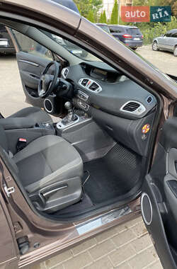 Минивэн Renault Grand Scenic 2010 в 