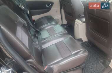 Минивэн Renault Grand Scenic 2012 в 