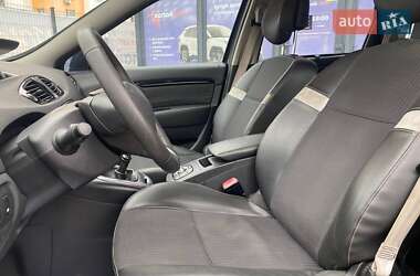 Минивэн Renault Grand Scenic 2011 в 