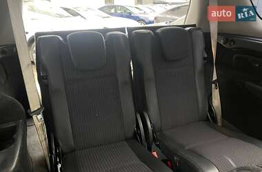 Минивэн Renault Grand Scenic 2011 в 