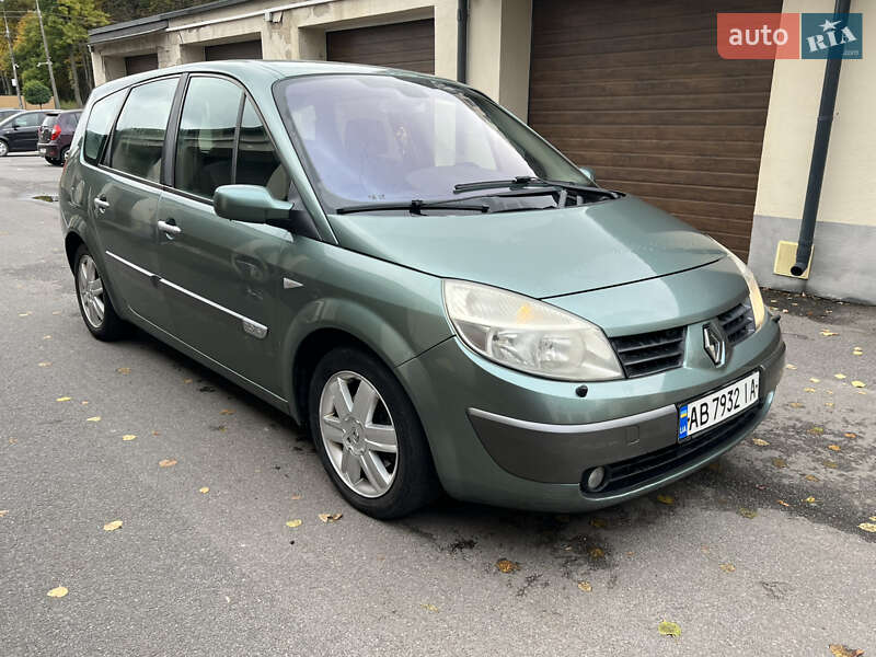 Renault Grand Scenic 2005