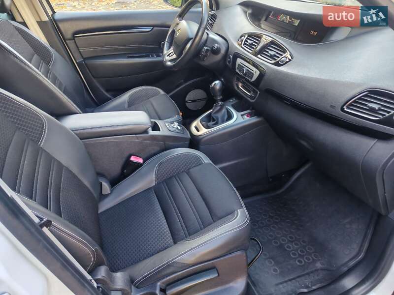 Мінівен Renault Grand Scenic 2016 в Дніпрі