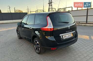 Минивэн Renault Grand Scenic 2011 в 