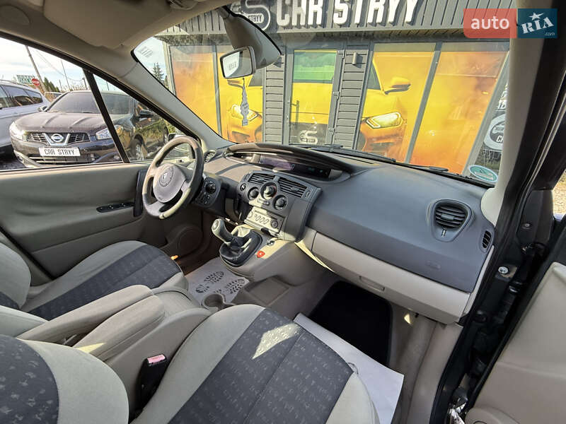Минивэн Renault Grand Scenic 2005 в Стрые