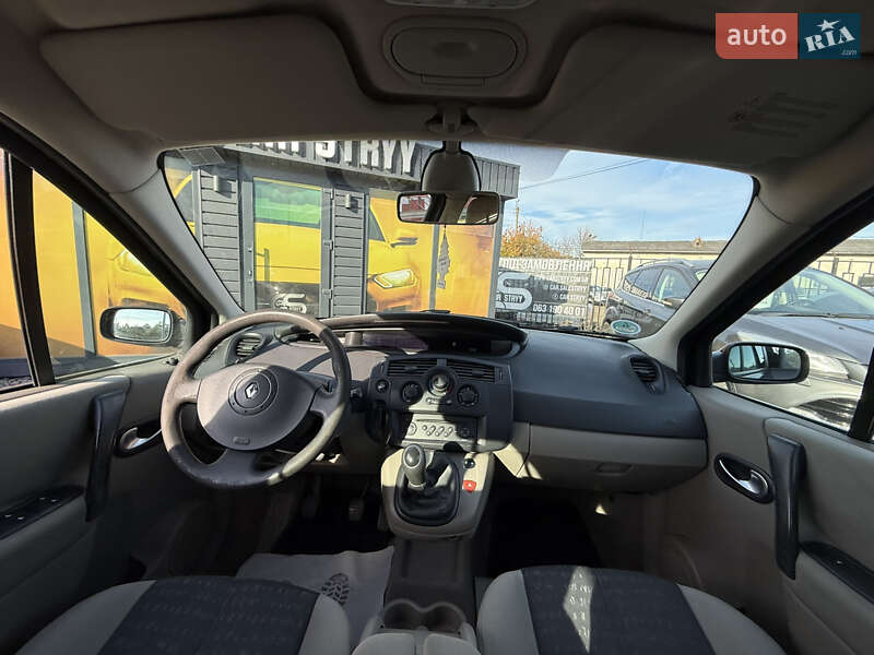 Минивэн Renault Grand Scenic 2005 в Стрые