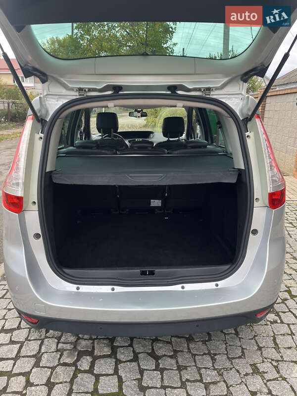 Минивэн Renault Grand Scenic 2015 в Вольногорске