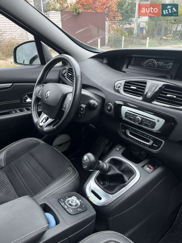 Минивэн Renault Grand Scenic 2015 в Вольногорске