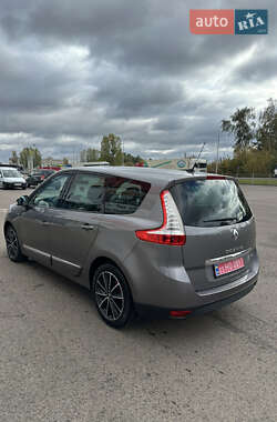 Мінівен Renault Grand Scenic 2013 в 
