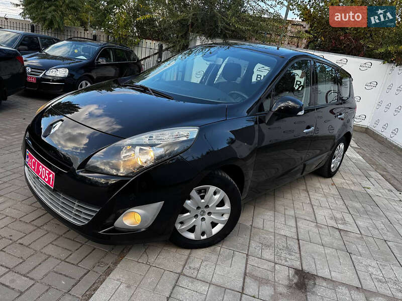 Минивэн Renault Grand Scenic 2009 в 