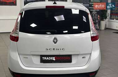Минивэн Renault Grand Scenic 2012 в 