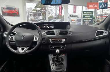 Минивэн Renault Grand Scenic 2012 в 