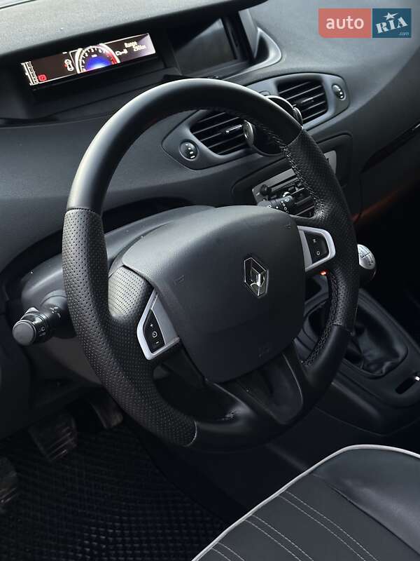 Минивэн Renault Grand Scenic 2012 в Хмельнике фото 14 Минивэн Renault Grand Scenic 2012 в Хмельнике