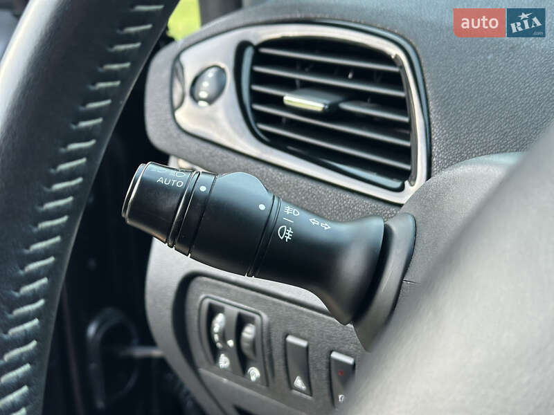 Мінівен Renault Grand Scenic 2015 в Сарнах фото 17 Мінівен Renault Grand Scenic 2015 в Сарнах