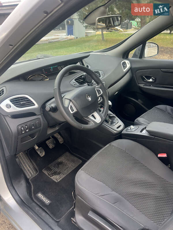 Мінівен Renault Grand Scenic 2012 в Львові фото 12 Мінівен Renault Grand Scenic 2012 в Львові