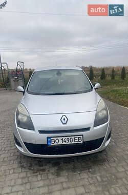 Минивэн Renault Grand Scenic 2010 в 