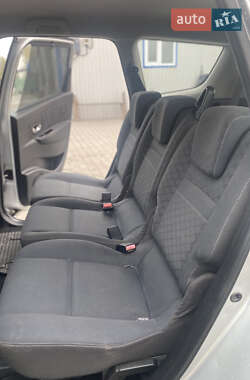 Минивэн Renault Grand Scenic 2010 в 