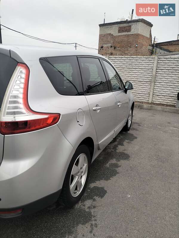 Мінівен Renault Grand Scenic 2011 в Чернігові