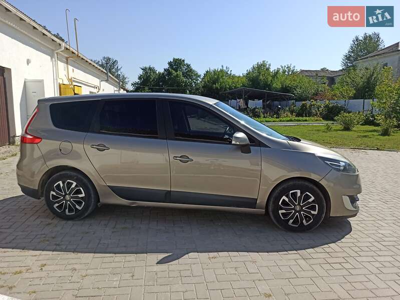 Минивэн Renault Grand Scenic 2012 в Шумске