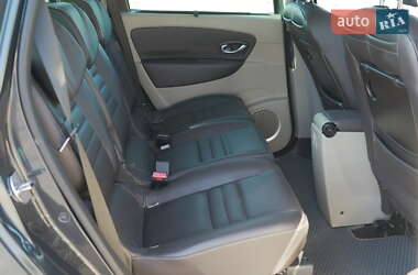 Минивэн Renault Grand Scenic 2010 в 