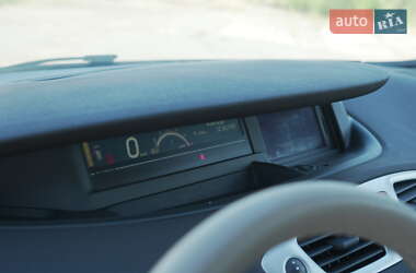 Минивэн Renault Grand Scenic 2010 в 