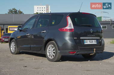 Минивэн Renault Grand Scenic 2010 в 