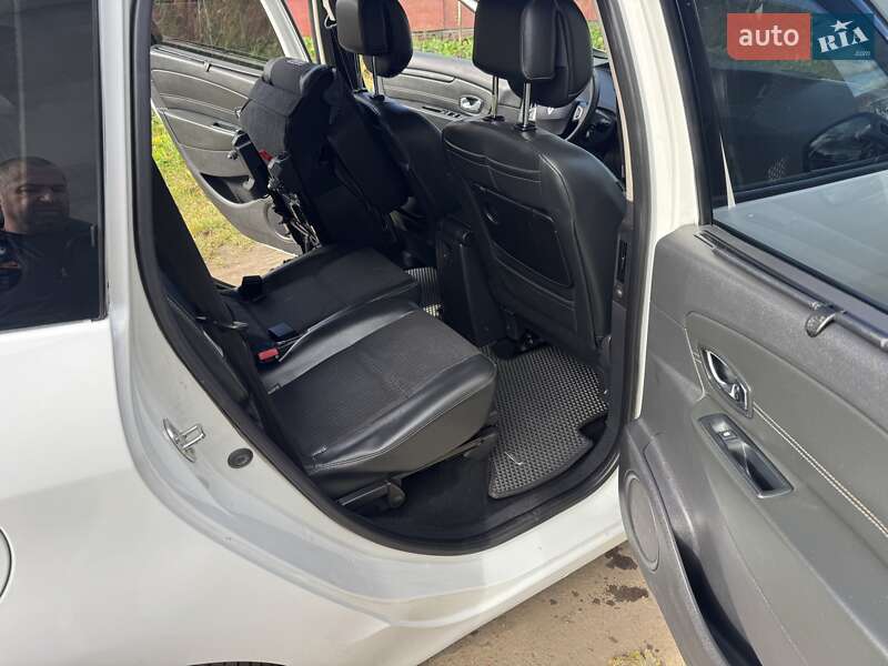 Минивэн Renault Grand Scenic 2013 в Калуше