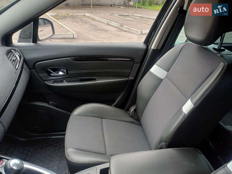 Минивэн Renault Grand Scenic 2015 в Каменском фото 36 Минивэн Renault Grand Scenic 2015 в Каменском