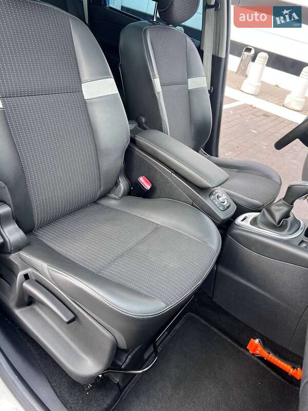 Минивэн Renault Grand Scenic 2012 в Киеве фото 42 Минивэн Renault Grand Scenic 2012 в Киеве