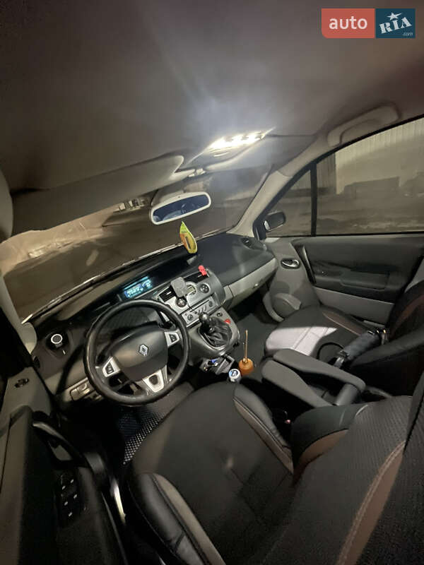 Минивэн Renault Grand Scenic 2004 в Виннице